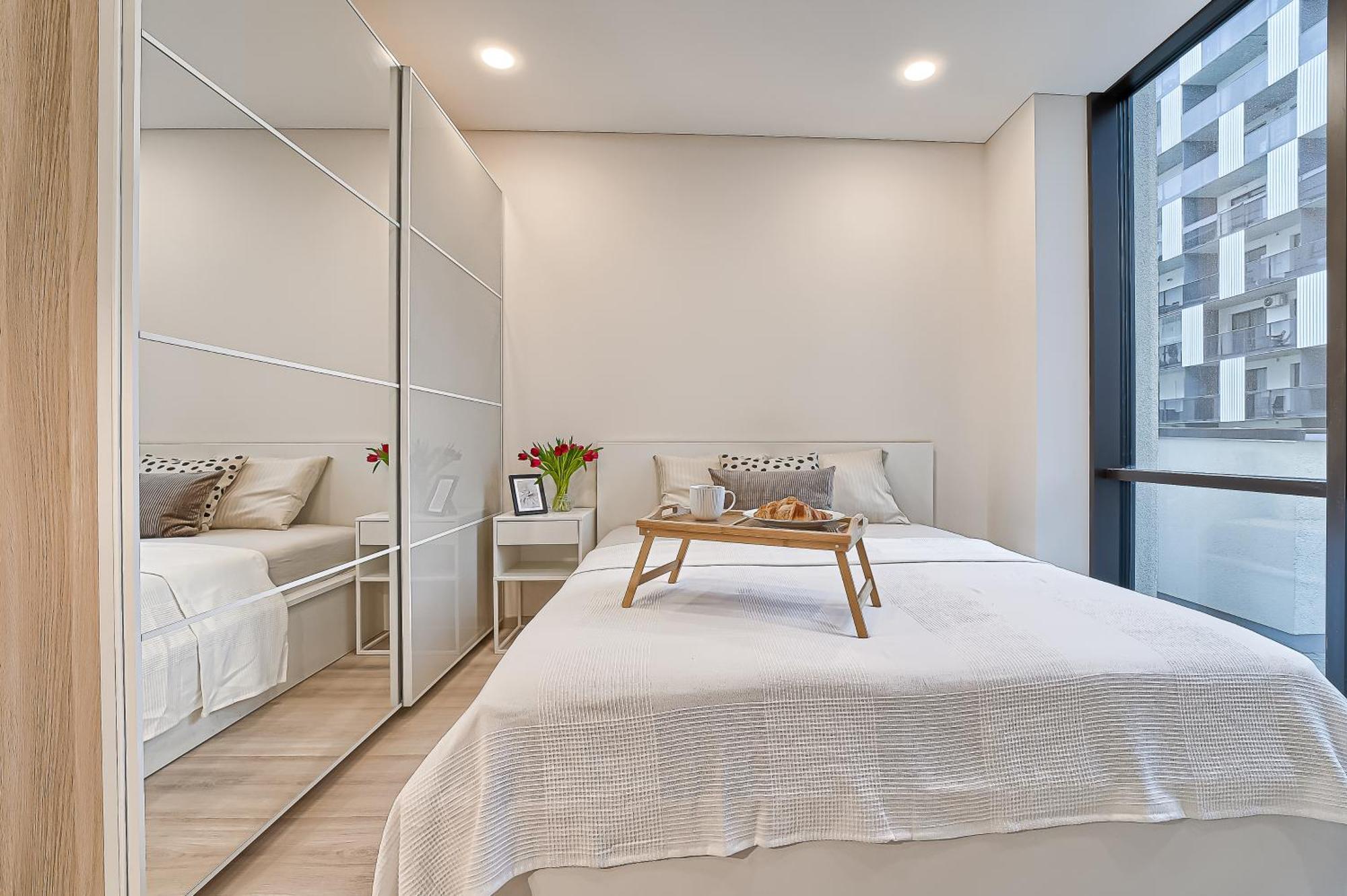 Apartment Business-class 1 X Free Parking X Self Check In 24x7